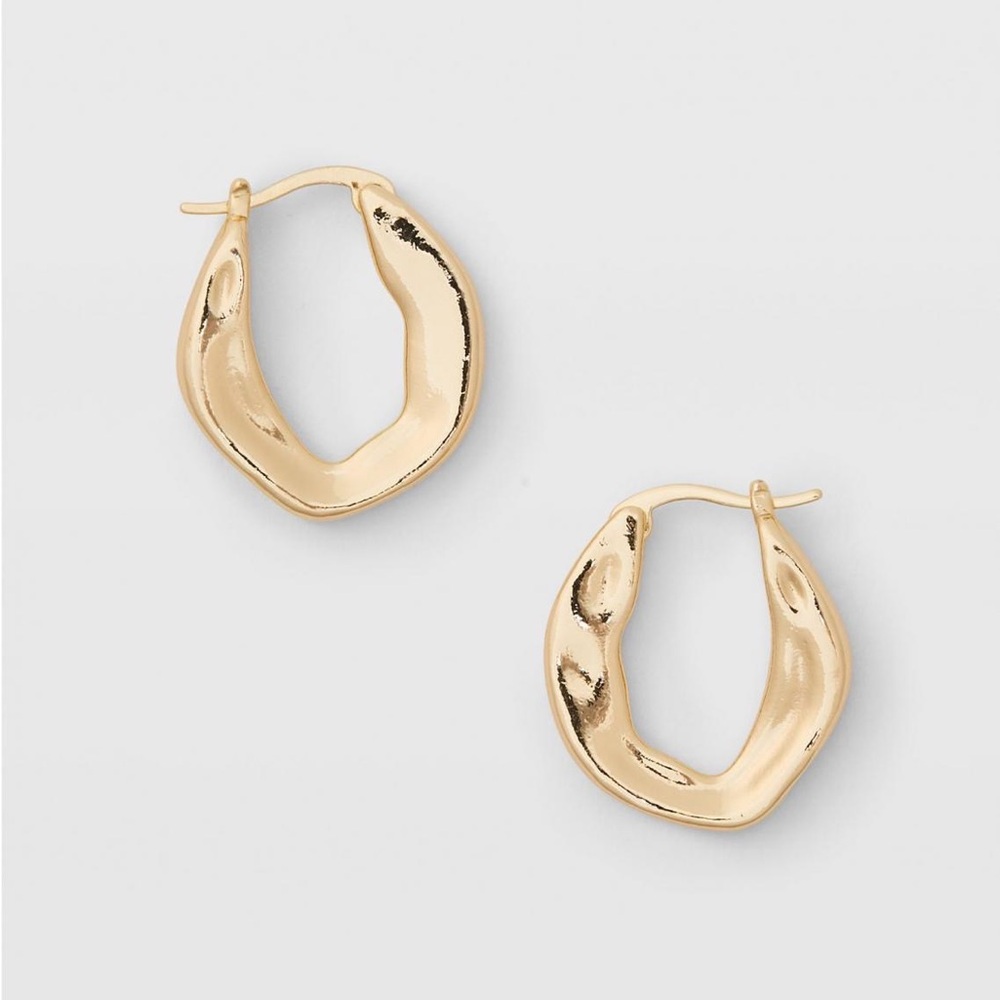 Wavy Hoop Earrings Gold